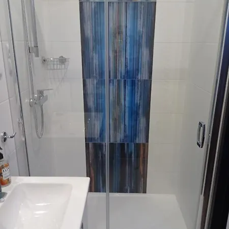 Plac Kazimierza Wielkiego 5 *