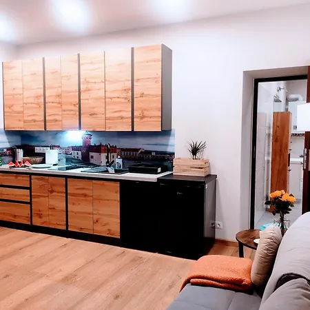 Plac Kazimierza Wielkiego 5